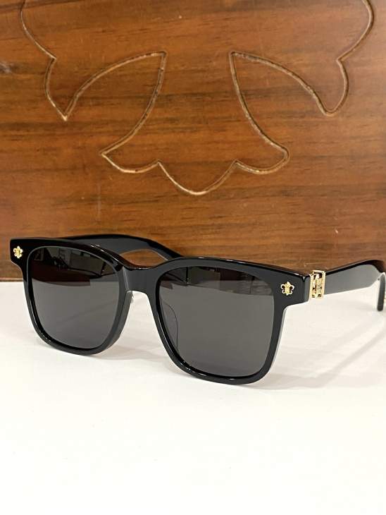 Picture of Chrome Hearts Sunglasses _SKUfw73375563fw